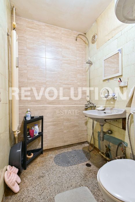 Едностаен апартамент в ж.к. Сухата река.