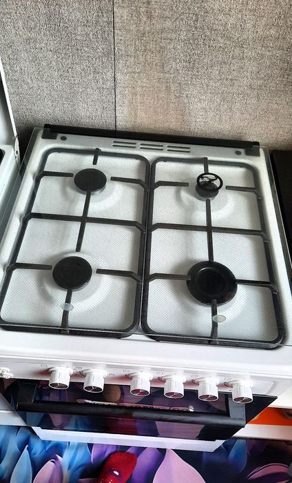 SHIVAKI газ плитасы сатылады.