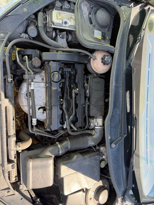 Dezmembrez Peugeot 206 CC 1.6 16v 109CP benzina, 2002, piele, hardtop