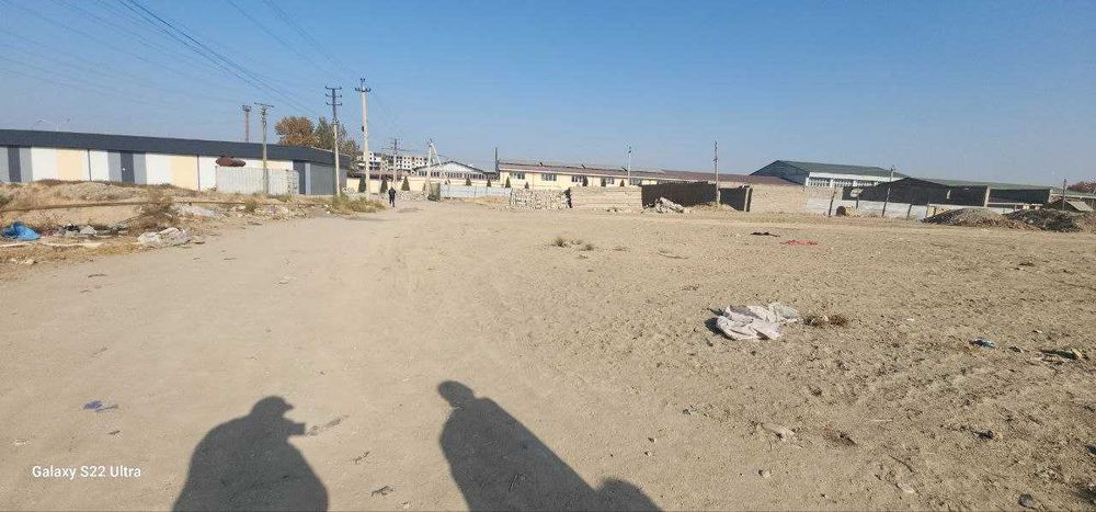 Супер кургонида 32 сотых нотурар бино иншоот сотилмокда.