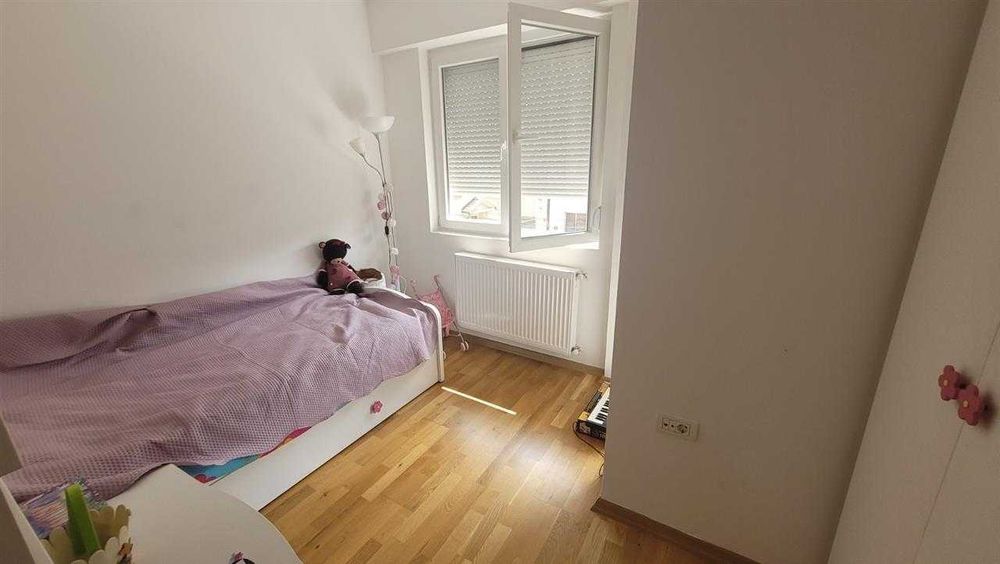 Дава се под наем Двустаен апартамент в Бургас, Братя Миладинови - 63 кв.м за 178.5 € - Снимка #3