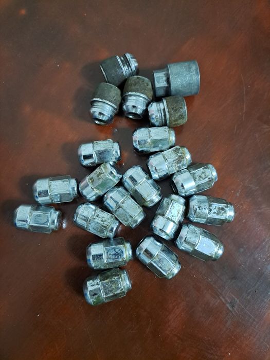 Set piulite roti honda civic