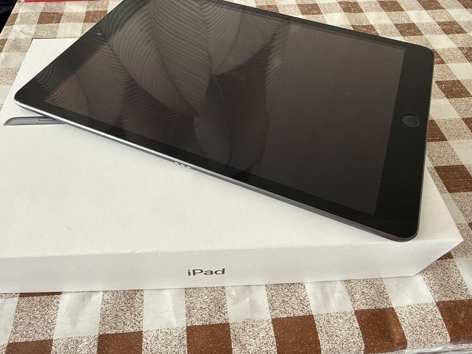 Apple Ipad 9 (64 GB)