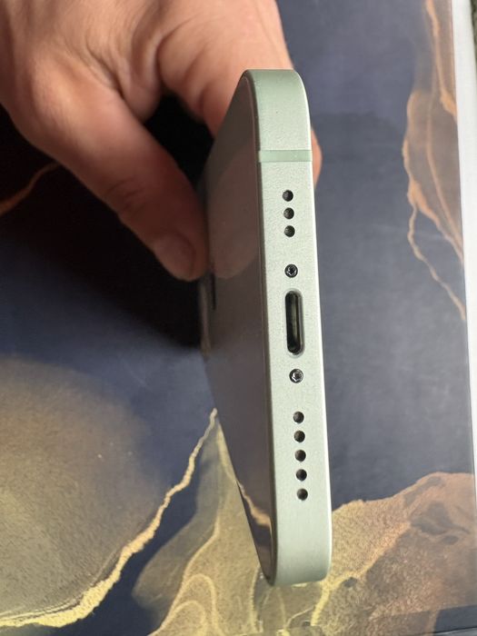 Iphone 12 verde-mentă, ca nou