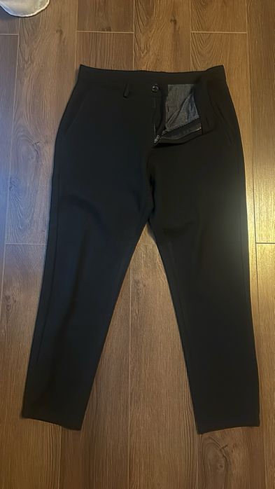 Pantaloni.  Zara