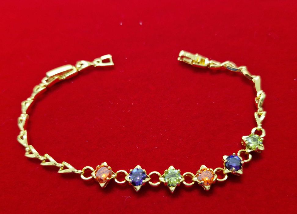 GB6,bratara placata aur 18k, zirconii colorate,noua/marcata,superba