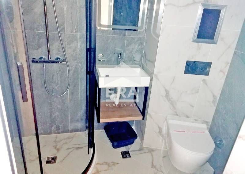 Двустаен апартамент до Гранд хотел Поморие в нова луксозна сграда .