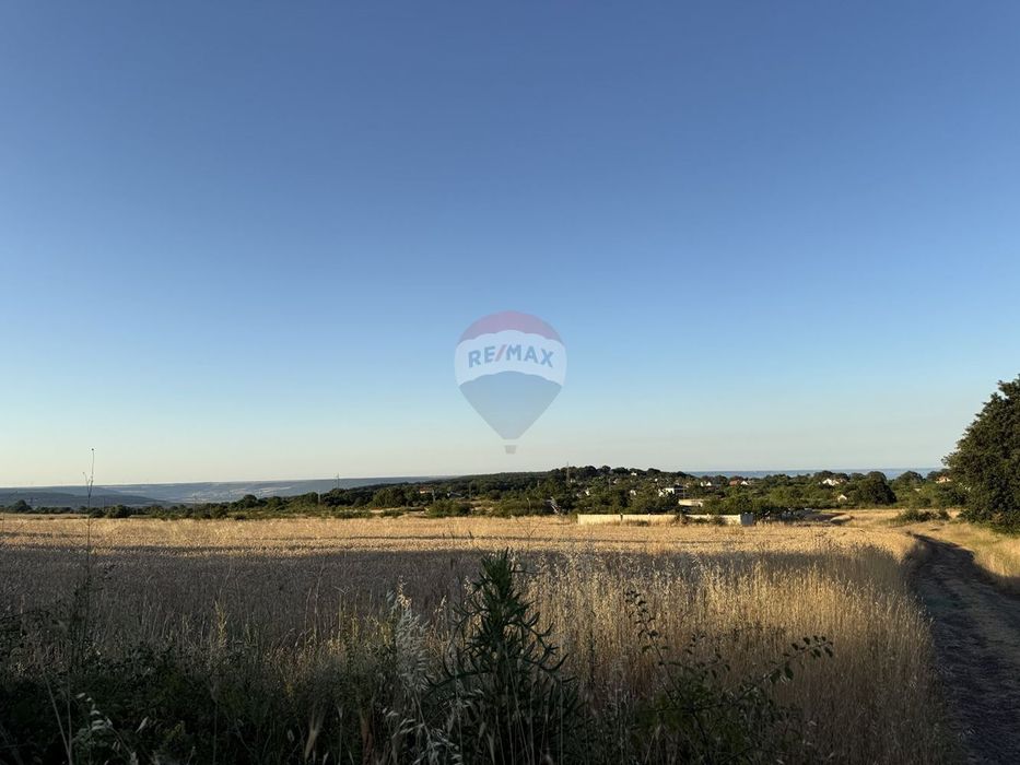 Парцел с потенциал за продажба,  м-т Перчемлията, гр. Варна, Я.И.