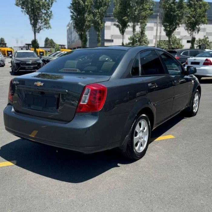 Radnoy ablisofka+radnoy orqa stop kamplekt sotiladi 2021-yil jentrani