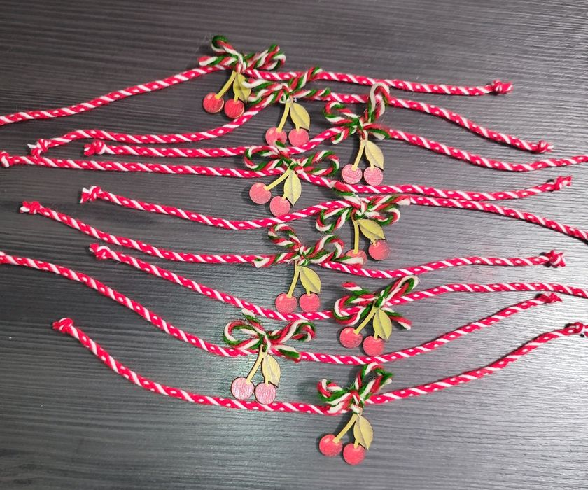 Ръчно изработени Мартеници и мартенски сувенири