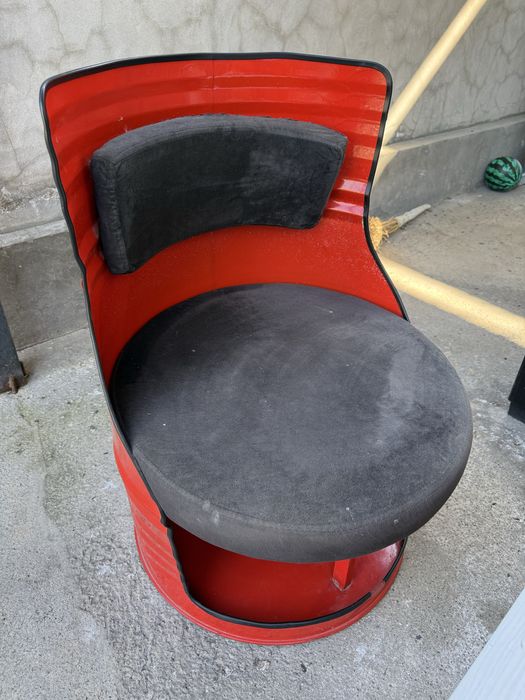 Продам диван и кресло из металла