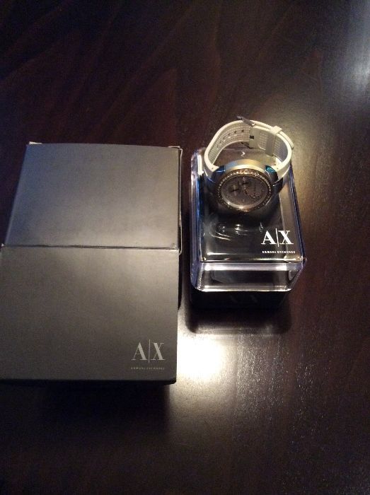 Дамски часовник Армани (БЕЗ КАИШКА)