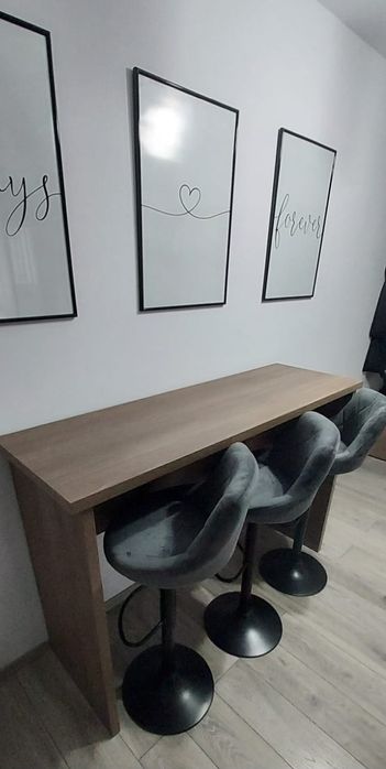 Bar cu scaune pentru living/bucatarie