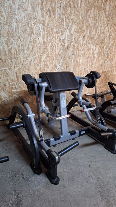 Aparat biceps curl Star Trac / Nautilus