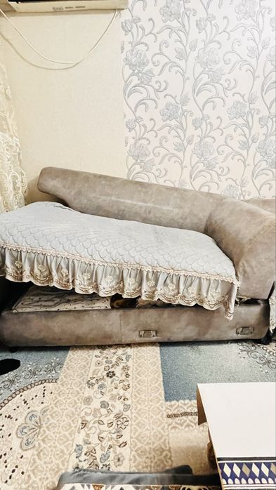 Диван уголок огромный