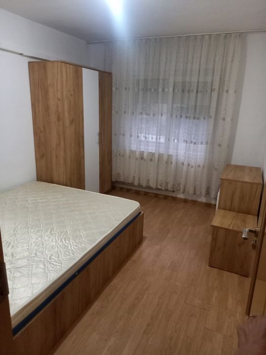 Închiriez apartament cu 3 camere – Oradea, Calea Aradului