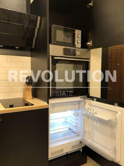 Дава се под наем Двустаен апартамент в Варна, Бриз - 60 кв.м за 900 € - Снимка #3