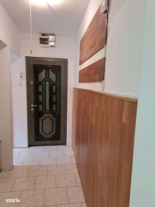 Apartament 2 camere , Ozana , M15 , parter , 46.000 euro neg.