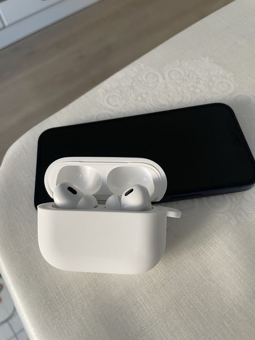 AirPods Pro 2 в идеальном состоянии.
