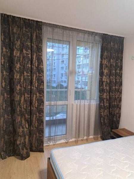 Дава се под наем Двустаен апартамент в Бургас, Изгрев - 55 кв.м за 459 € - Снимка #4