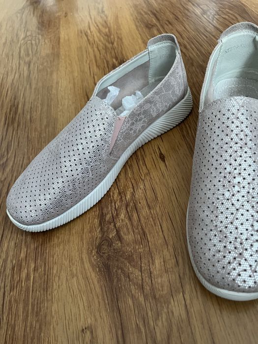 Ежедневни обувки от естествена кожа в бледорозов цвят