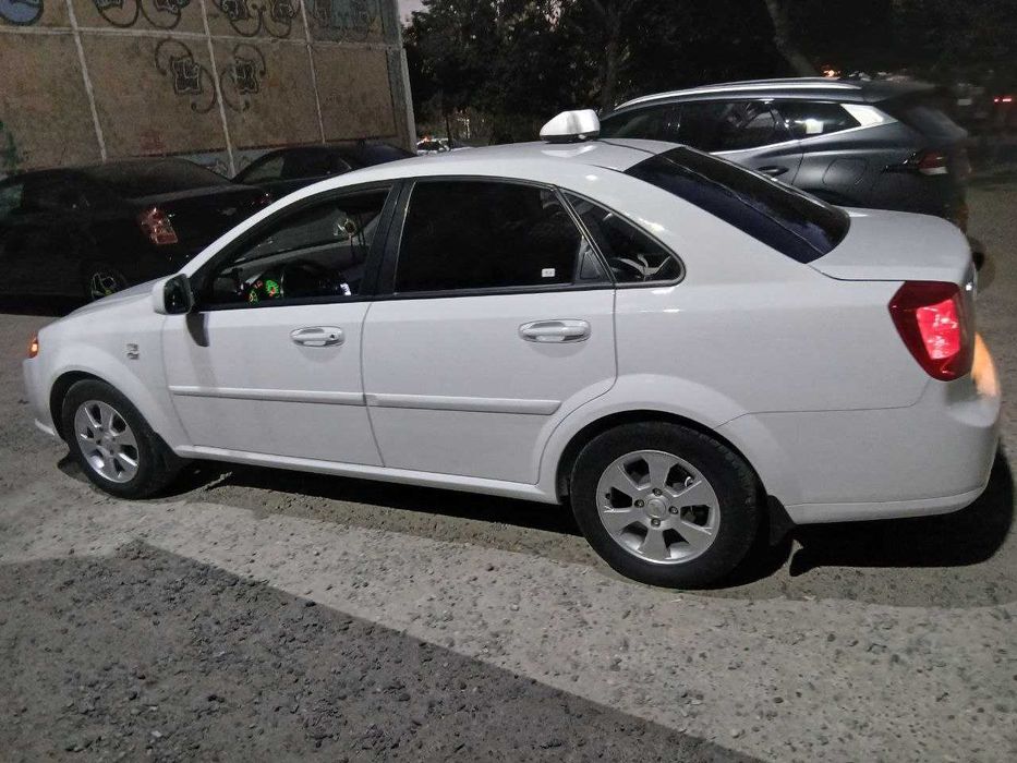 Аренда Chevrolet Lacetti / Chevrolet Lacetti ijarasi