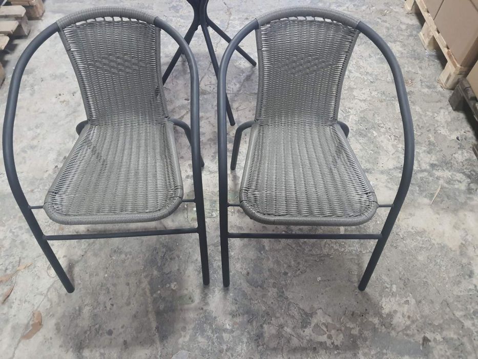 Градински сет от маса и два стола