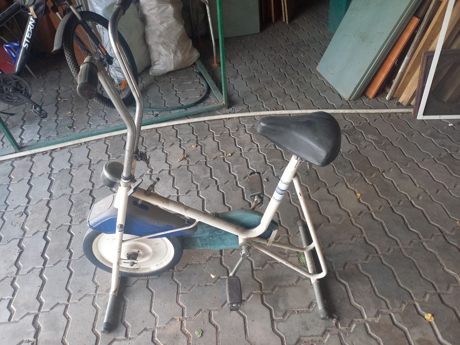 Велотренажёр продам