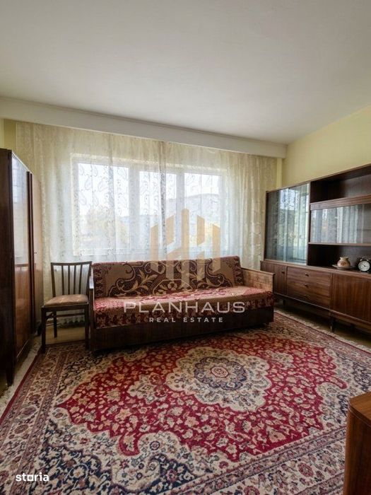 Apartament cu 3 camere zona Petru Rares