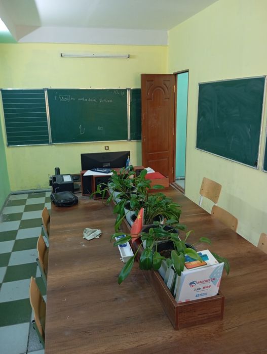 O'quv markaz mebeli Parta stol doska