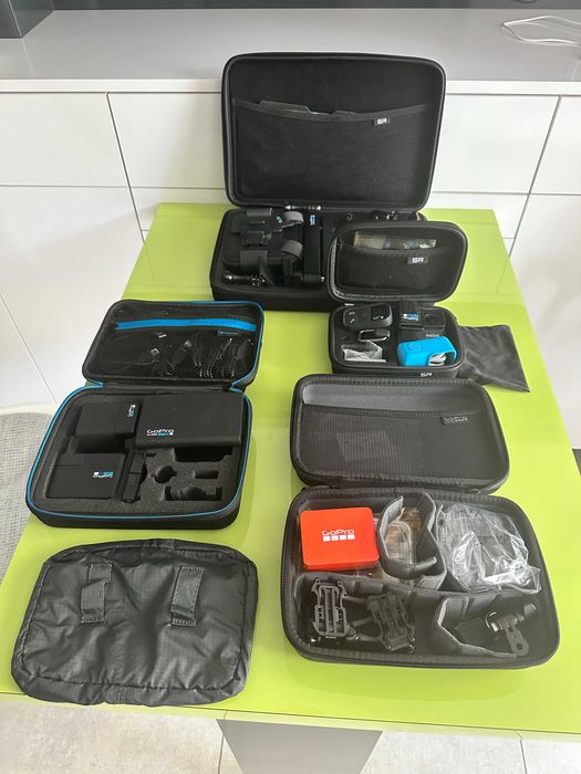 GoPro 7 Black + Bundle accesorii originale GoPro, nefolosite/sigilate