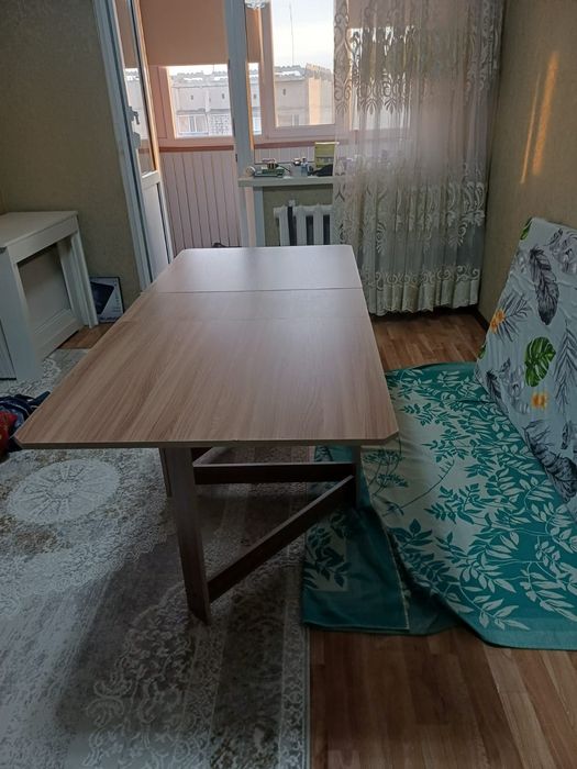 Продам стол тумбу