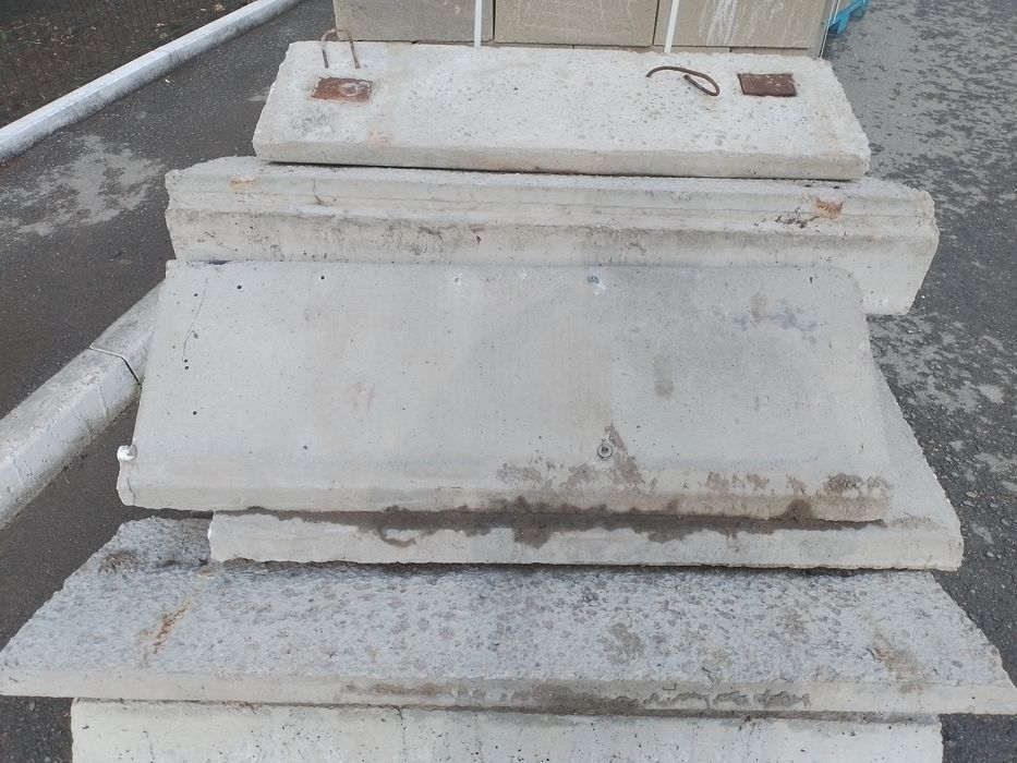 Бетонные блоки, бетонная лестница