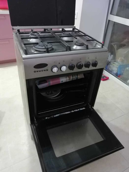 Продам газовую плиту Bosch