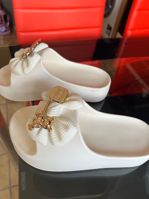 Чехли с платформа 5 см. Лято 2026