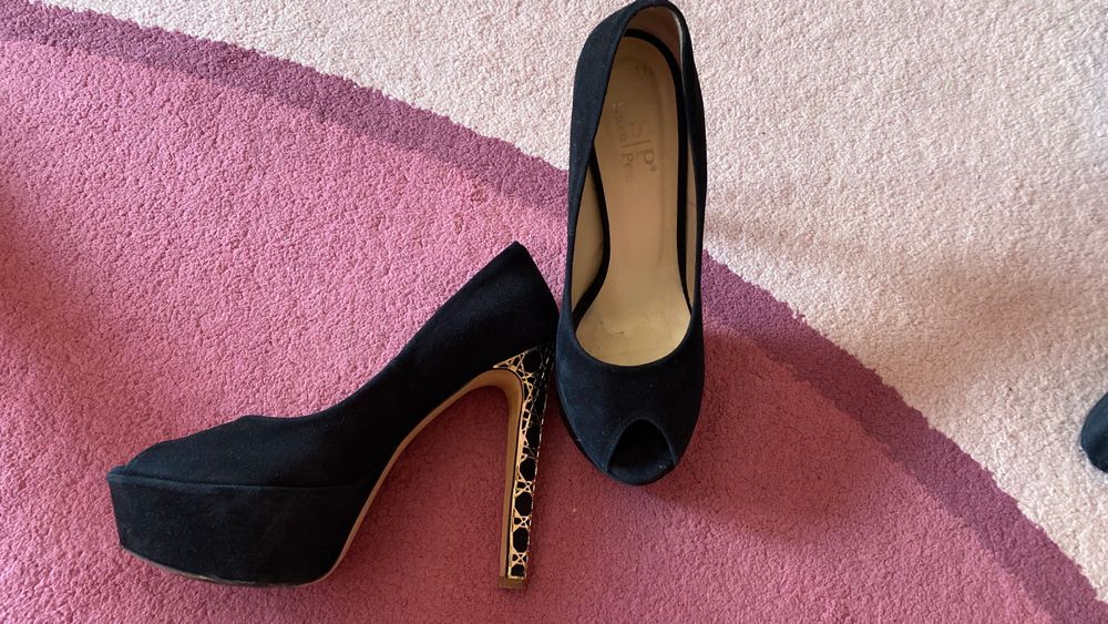 Дамски обувки