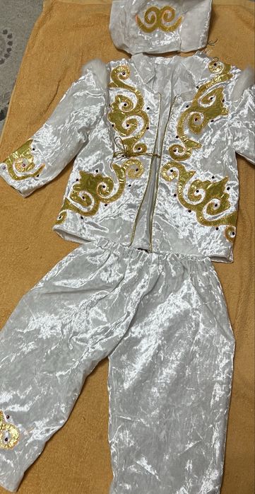 продам национальный костюм