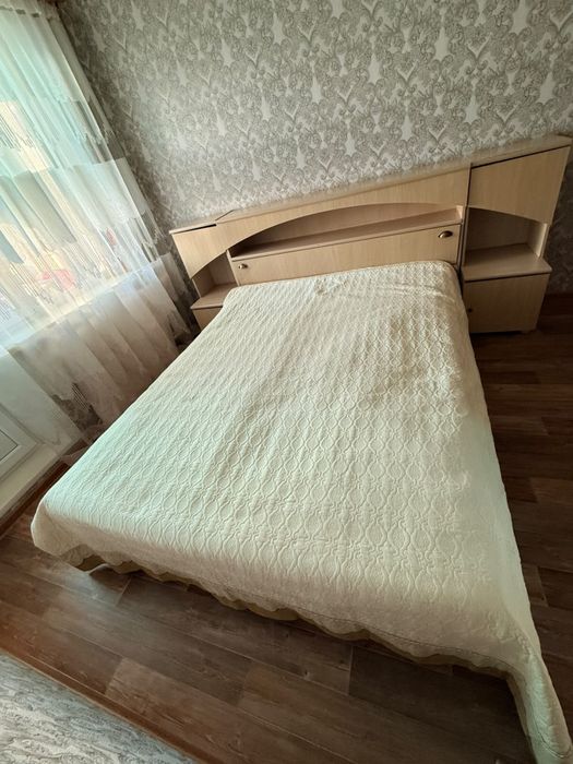 Продам спальную кровать
