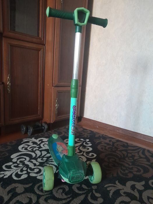 Срочно! Недорого! Детские самокаты!