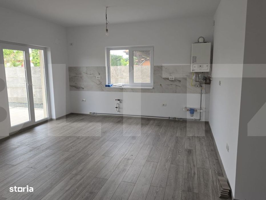 Casa tip duplex Mosnita Noua asfalt