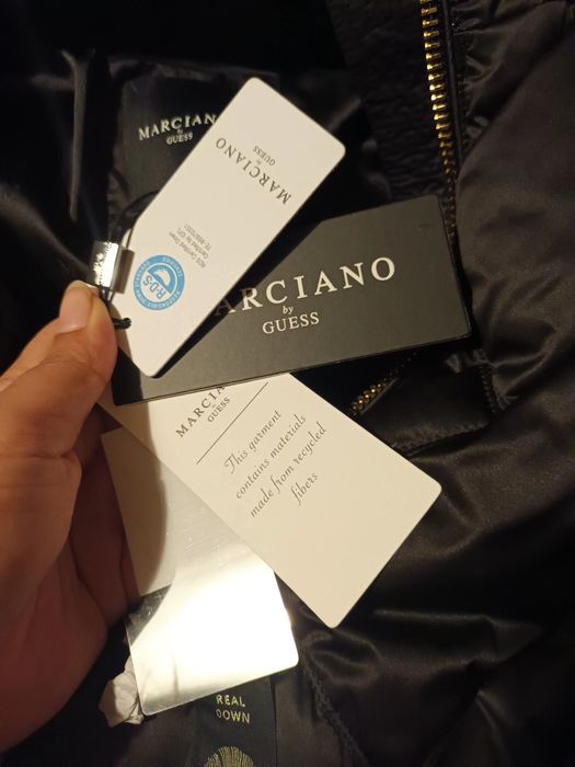 Оригинално яке на GUESS ново