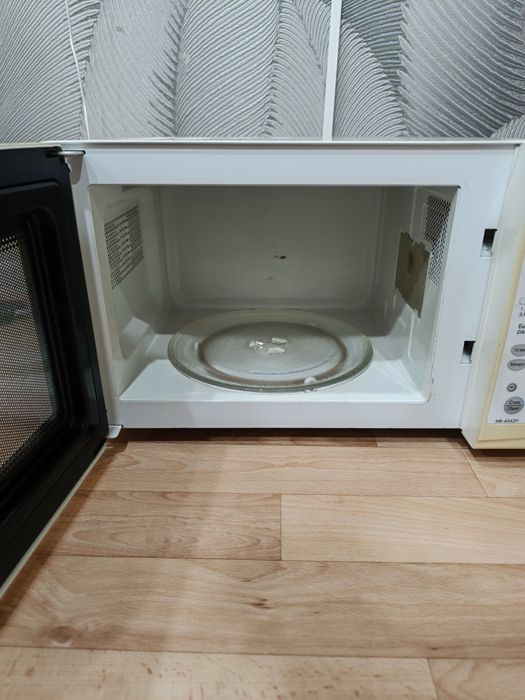 Микроволновая печь LG (нужен ремонт)