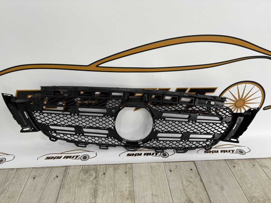 Grila radiator Mercedes E class W213 dupa 2016 cod A2138881400 NOUA