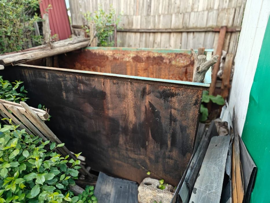 Продам  металлические баки для воды