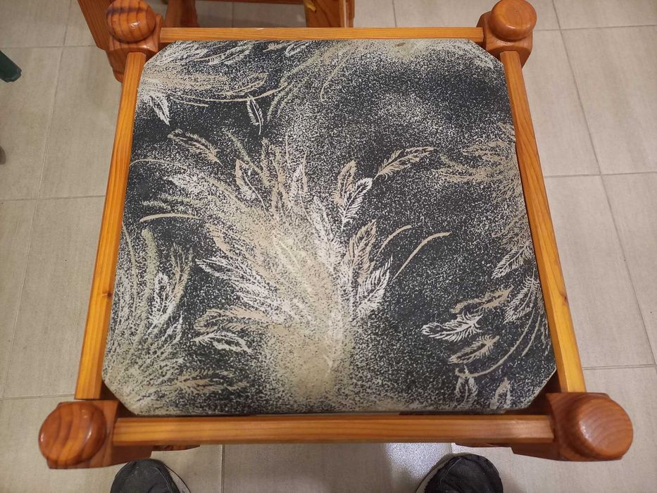 Столчета, табуретки