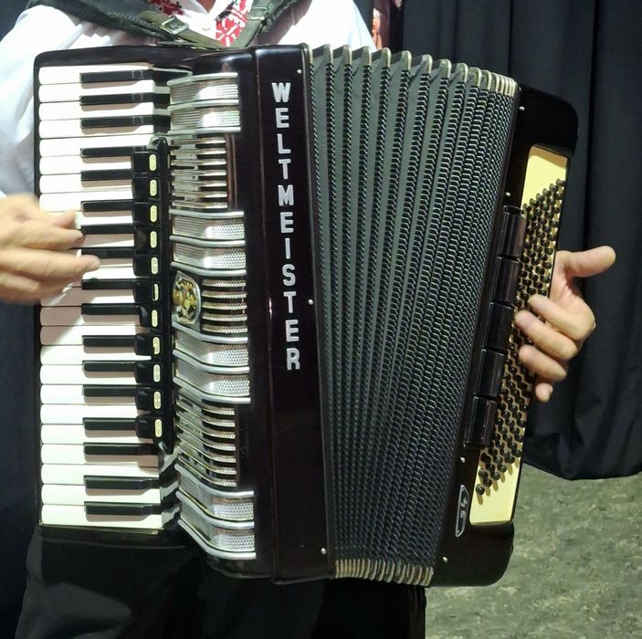 Акордеон Weltmeister S4