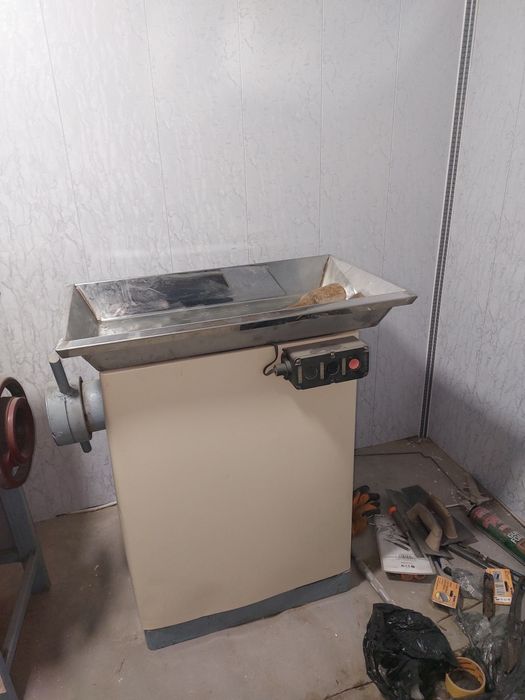 Мясорубка промышленный м500