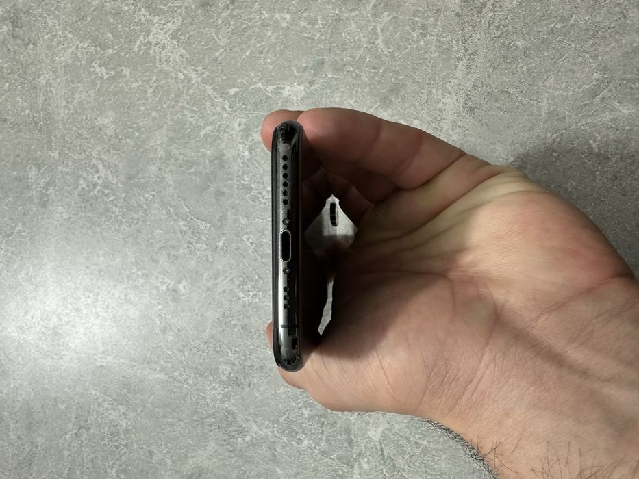 iPhone Xs 64GB Space Gray