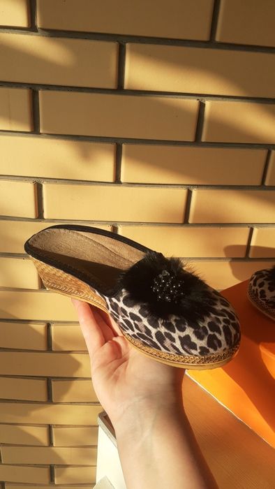 Женские   тапочки