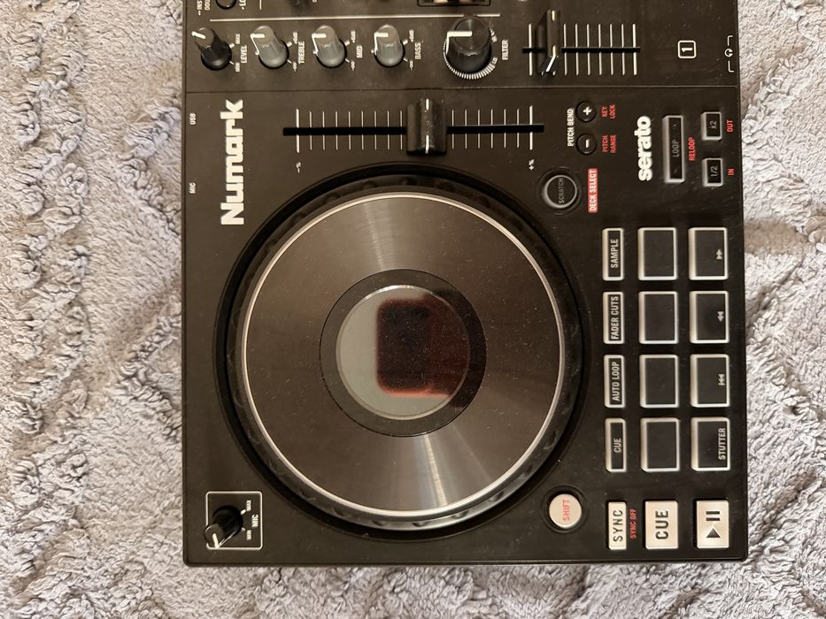 Numark mixtrack platinum fx